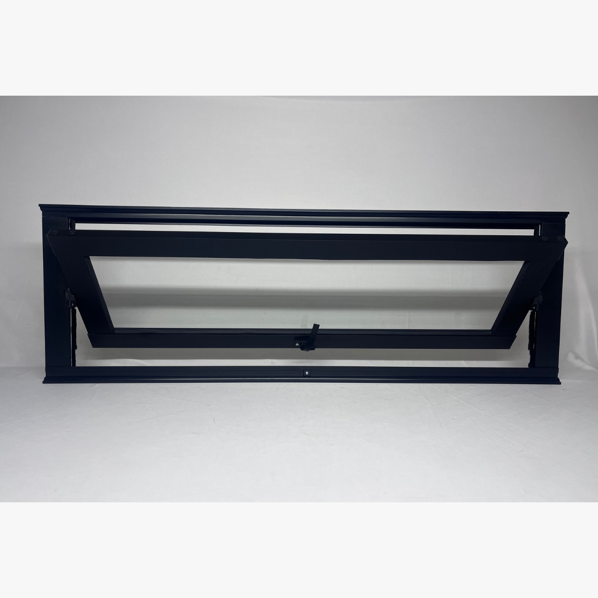 Vitrô Pivotante Preto Horizontal Linha 25 - imagem 4